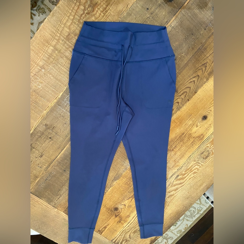 Avalanche Leggings/Joggers, Size Large